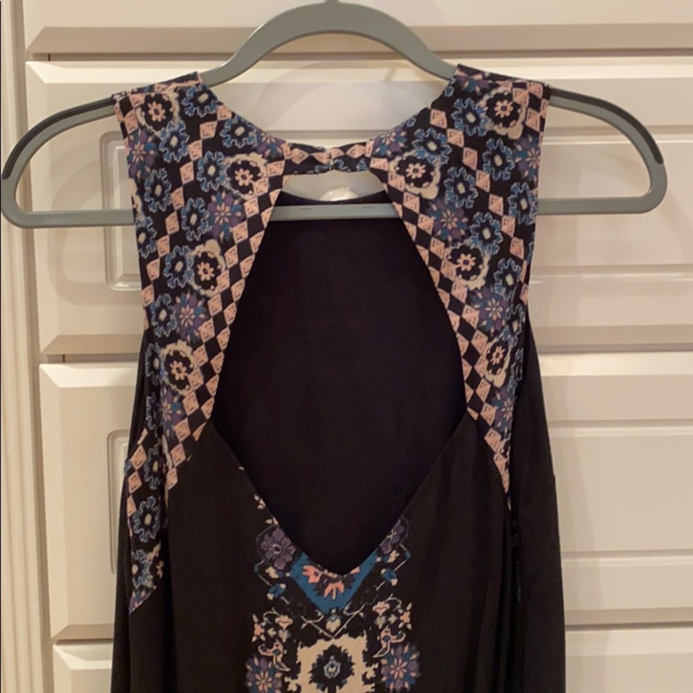 Dress - Picture 3 of 4
